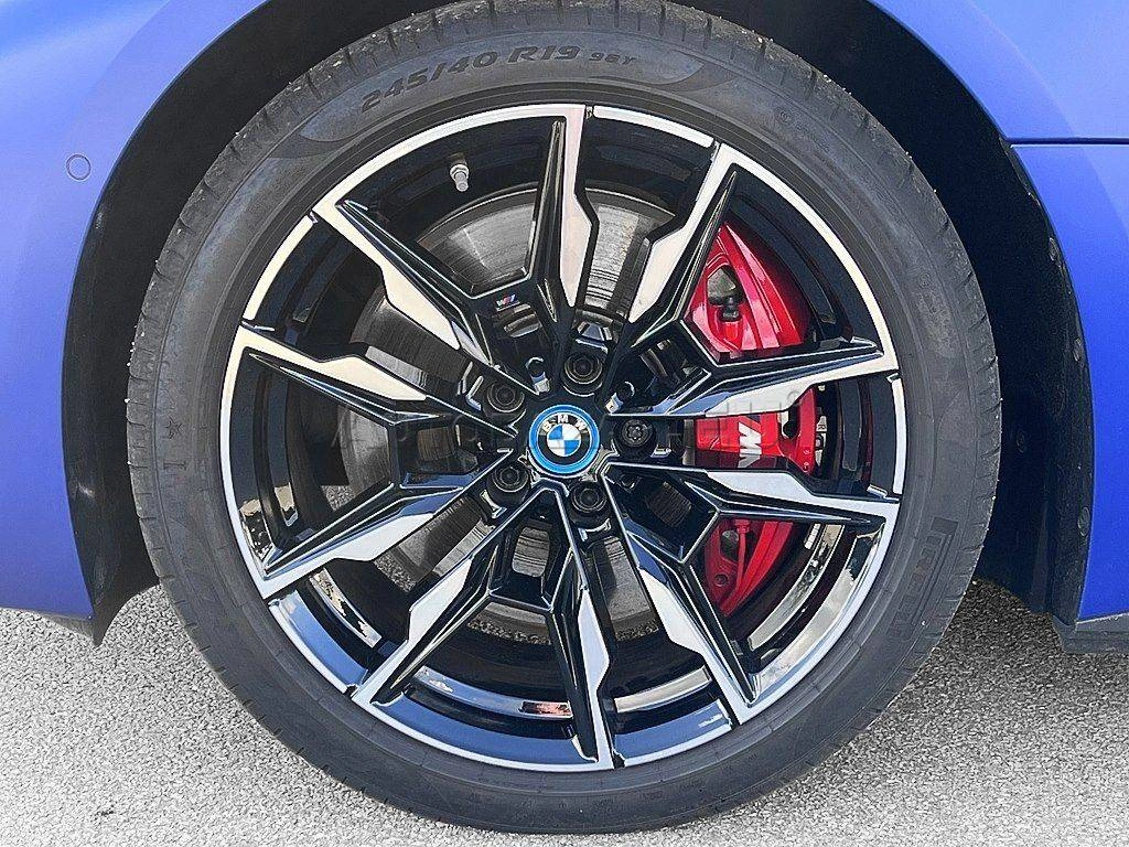 BMW i4 M50