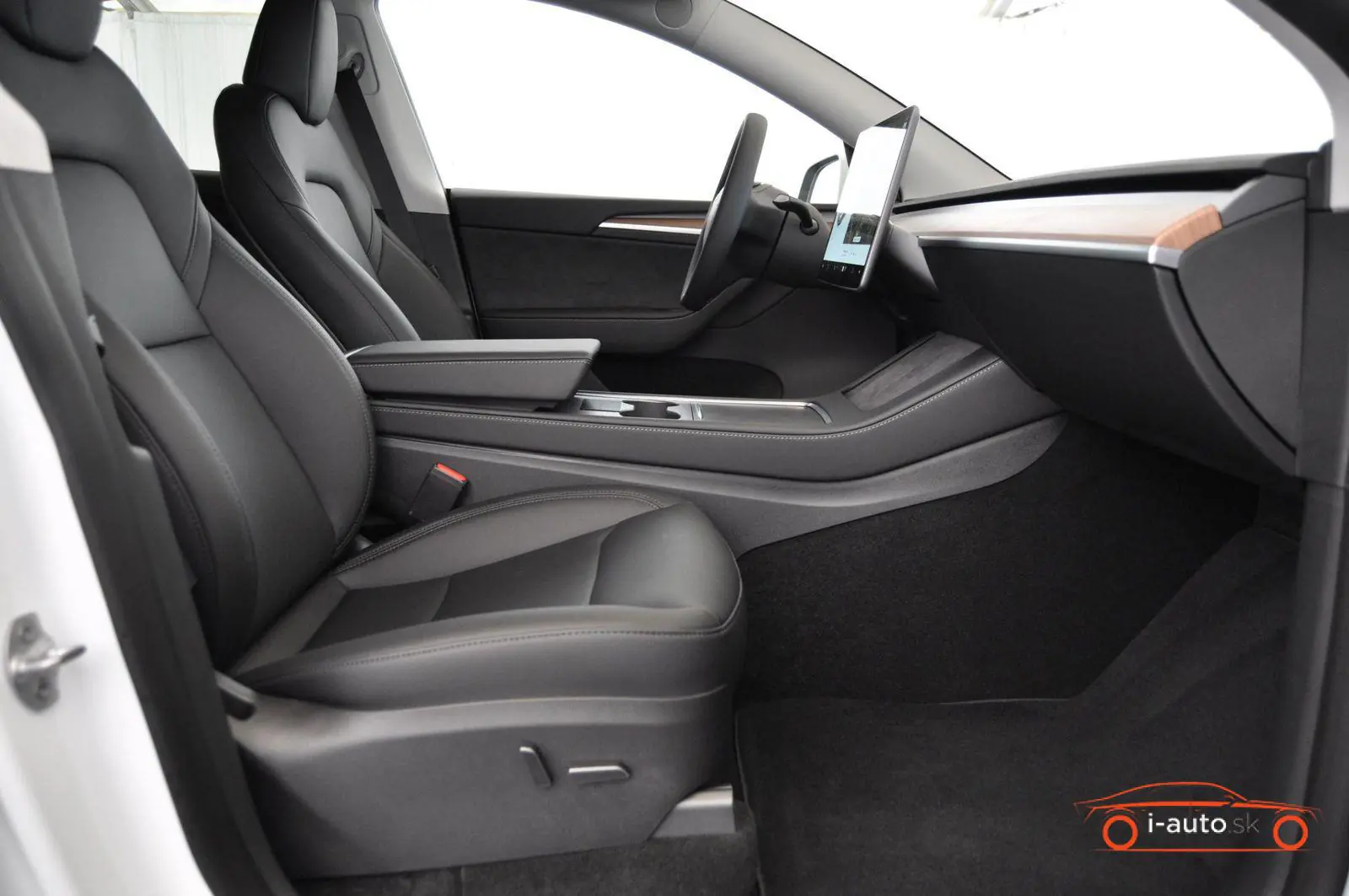 Tesla Model Y 2022 na predaj – fotografia 24