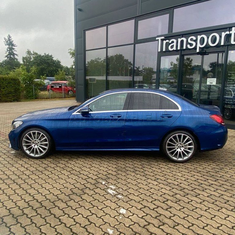 Mercedes-Benz C trieda Sedan 300 d A/T