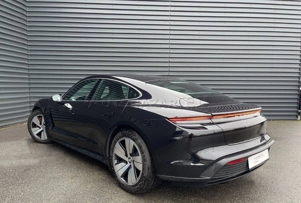 Porsche Taycan 4S
