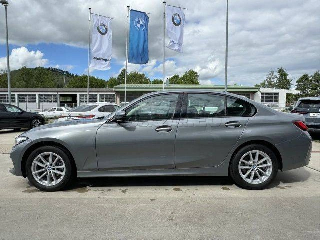 BMW Rad 3 320i A/T