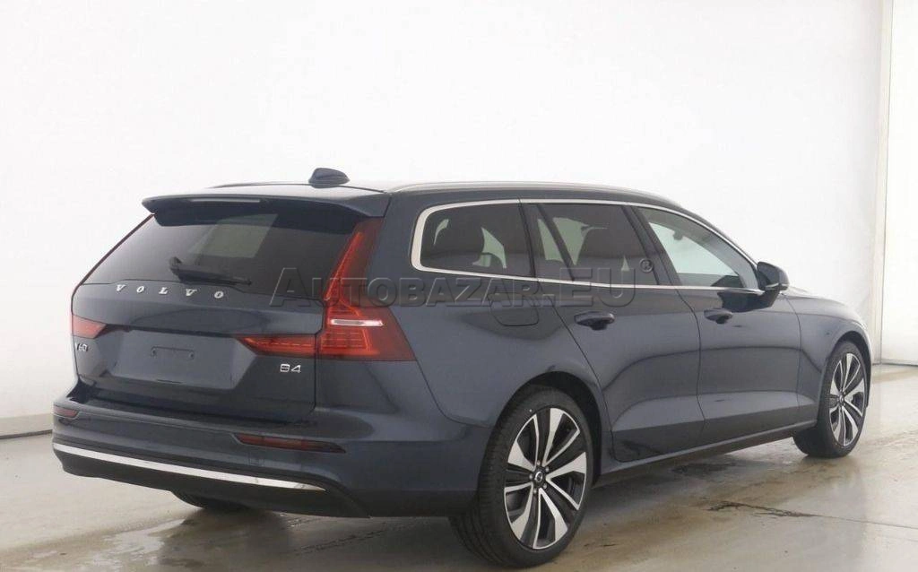 Volvo V60 B4 Plus Bright A/T