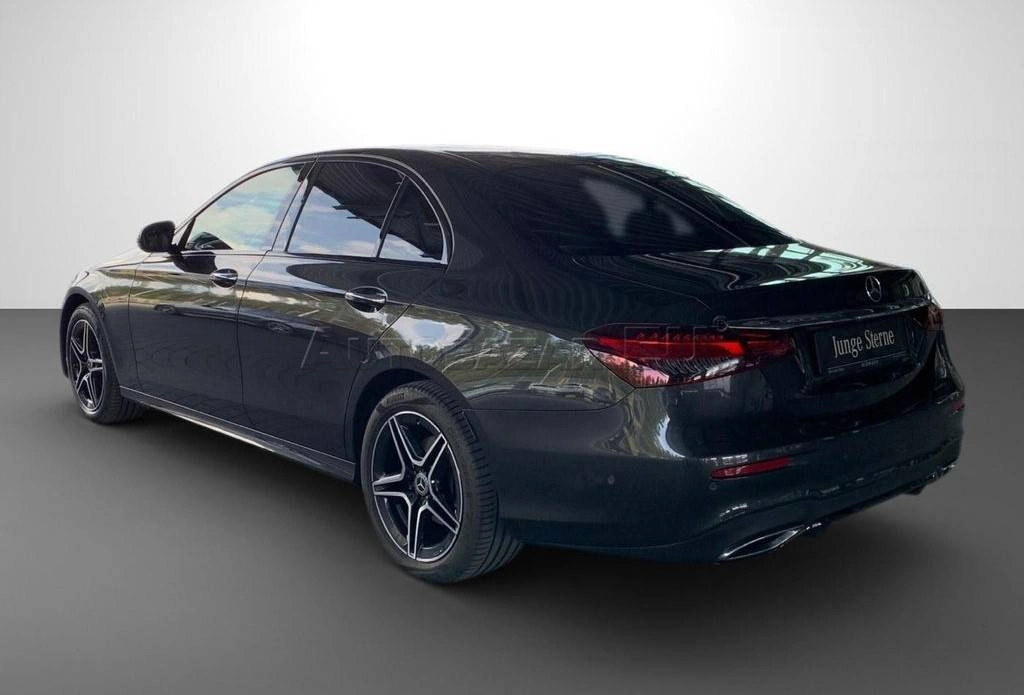 Mercedes-Benz E trieda Sedan 300 d mHEV 4MATIC A/T