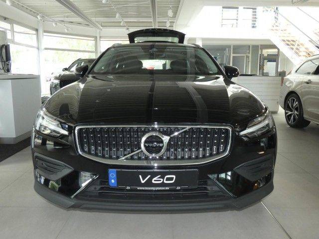 Volvo V60 CC B4 mHEV Cross Country  A/T AWD
