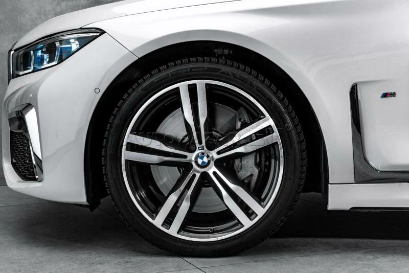 BMW 7 4.4 750i xDrive AT