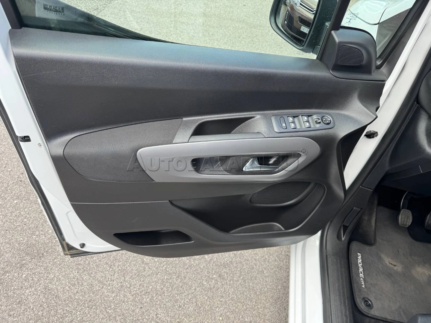 Toyota Proace City 2023 na predaj – fotografia 21