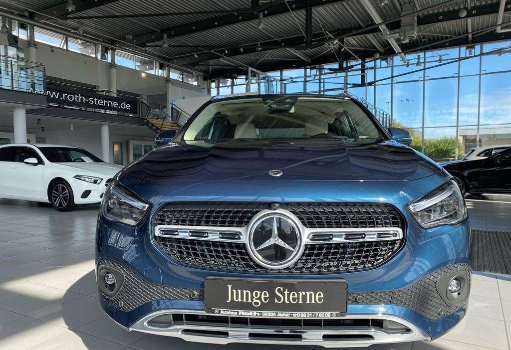 Mercedes-Benz GLA 200 d A/T