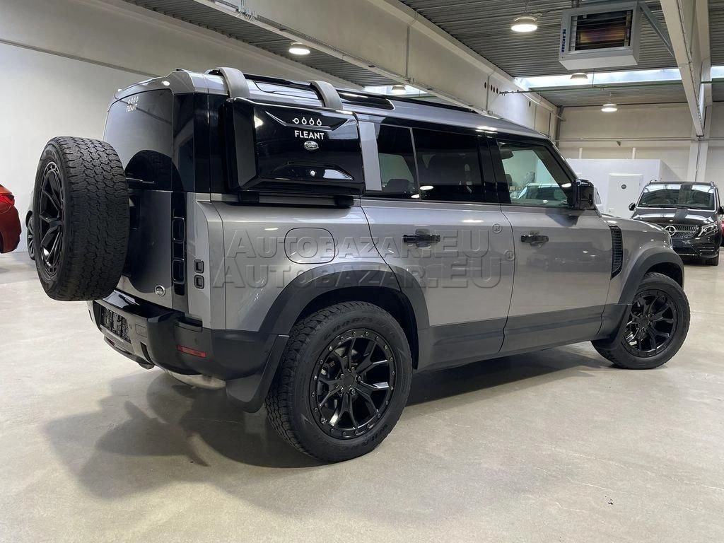 Land Rover Defender 110 2.0D SD4 240k S A/T AWD 7 miest