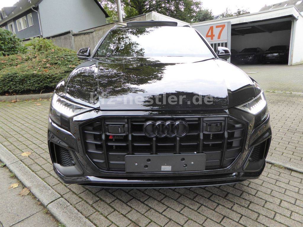 Audi Q8 SQ8 TFSI mHEV quattro tiptronic