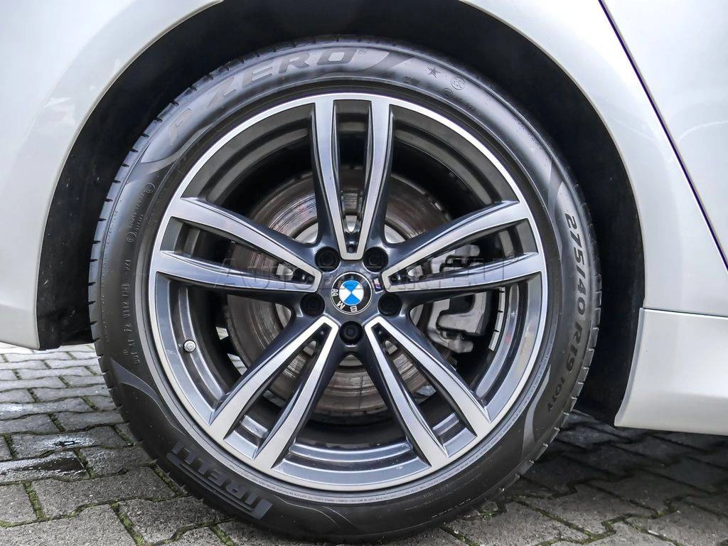 BMW Rad 7 750i xDrive A/T