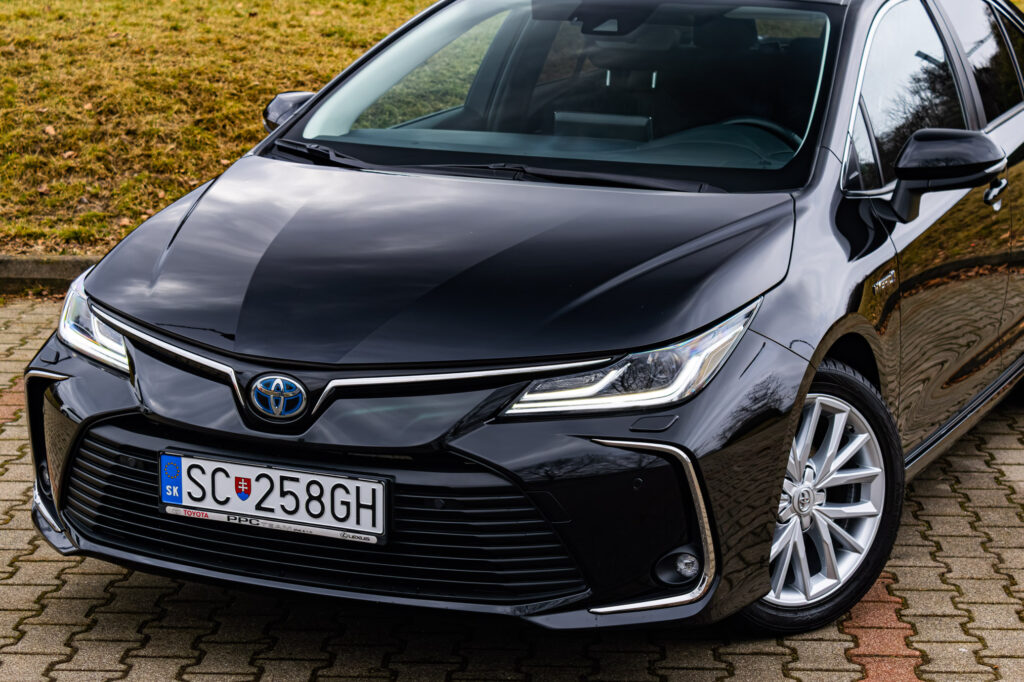 Toyota Corolla sedan