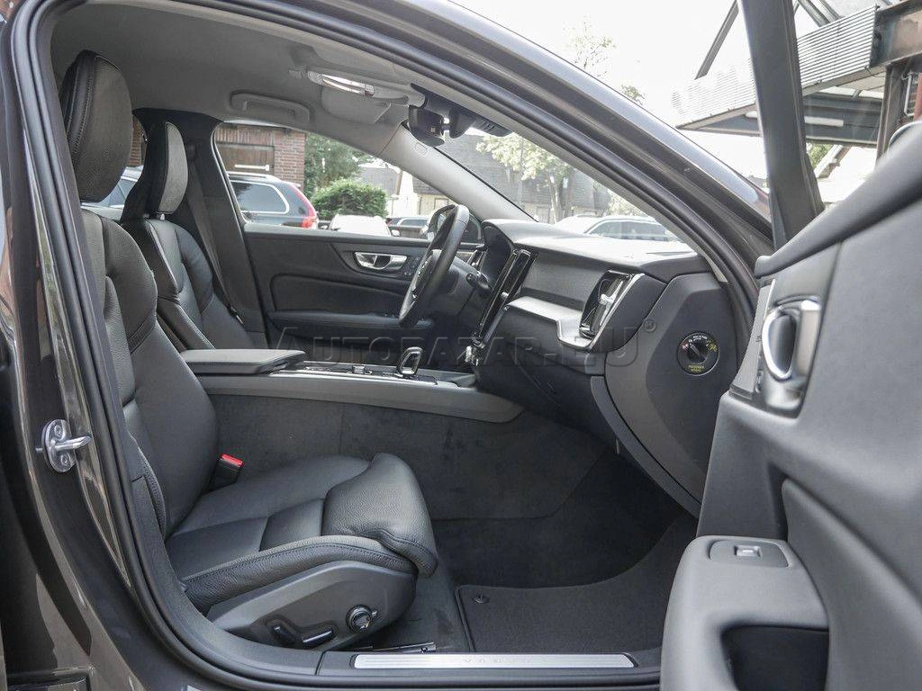 Volvo V60 CC B4 mHEV Plus A/T AWD