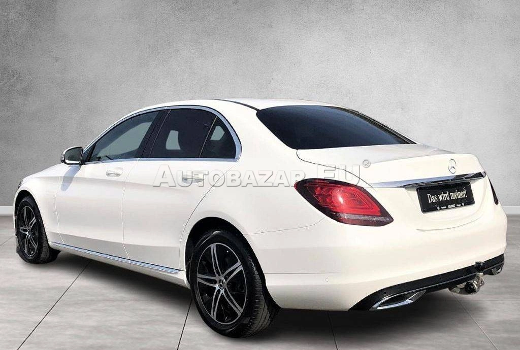 Mercedes-Benz C trieda Sedan 300 d A/T