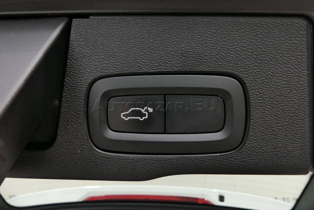 Volvo XC60 D4 Momentum Pro A/T