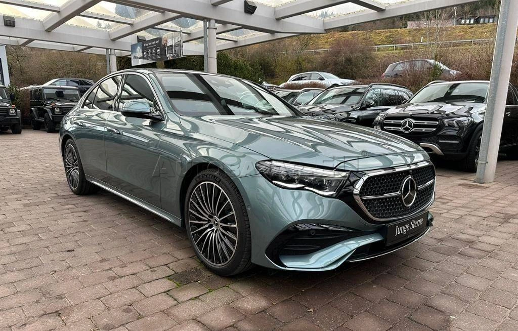Mercedes-Benz E trieda Sedan Mercedes Benz  220 d AMG A/T