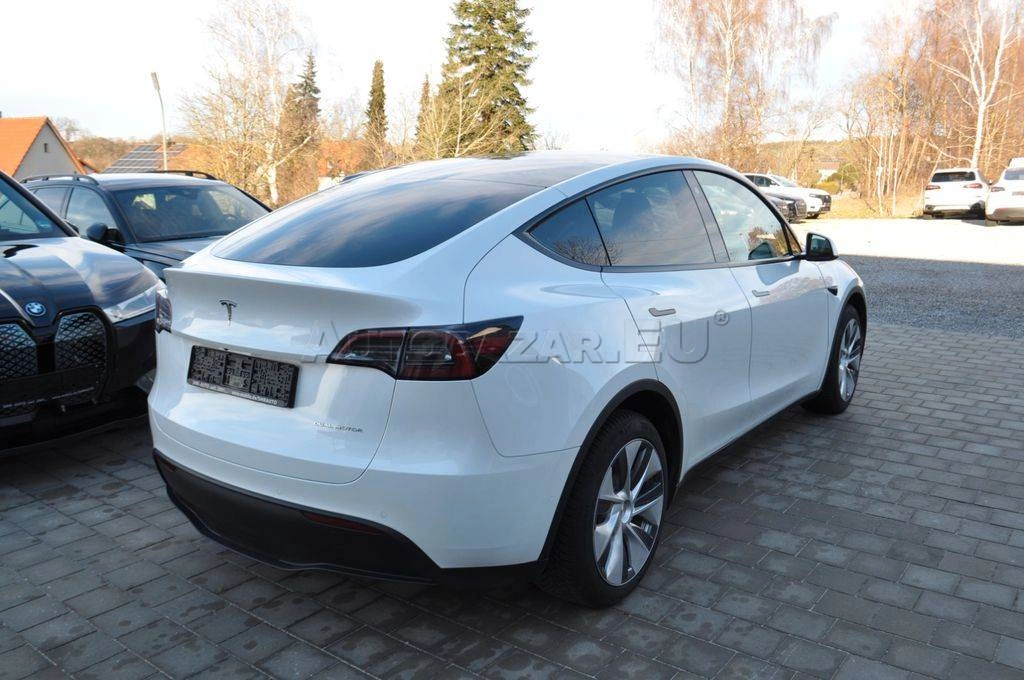 Tesla Model Y Long Range