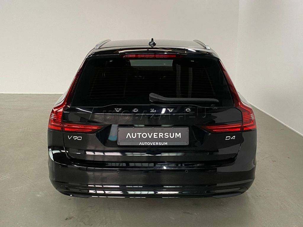 Volvo V90 D4 Momentum A/T