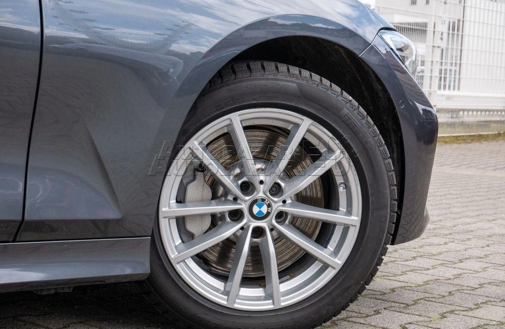 BMW rad 3 Touring 330d mHEV Touring A/T