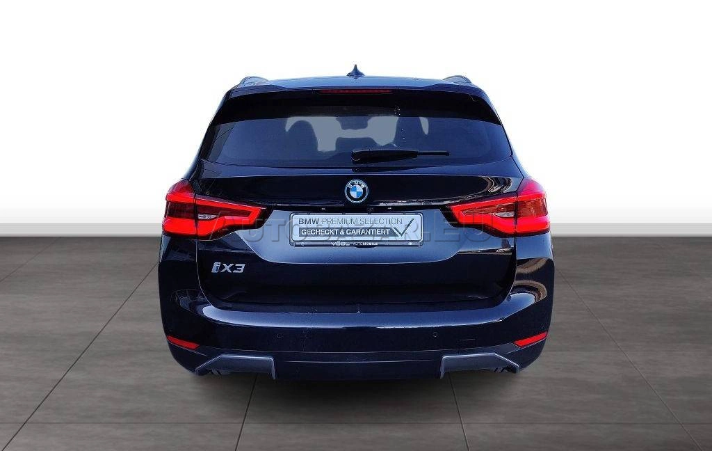 BMW iX3 A/T