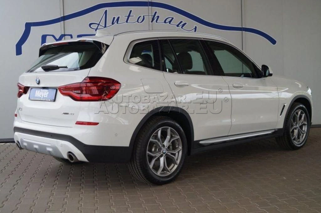 BMW X3 XDrive20i A/T
