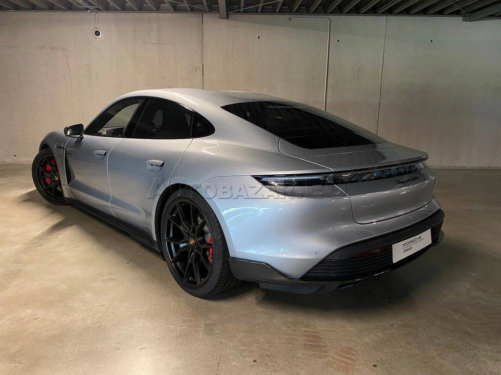 Porsche Taycan GTS