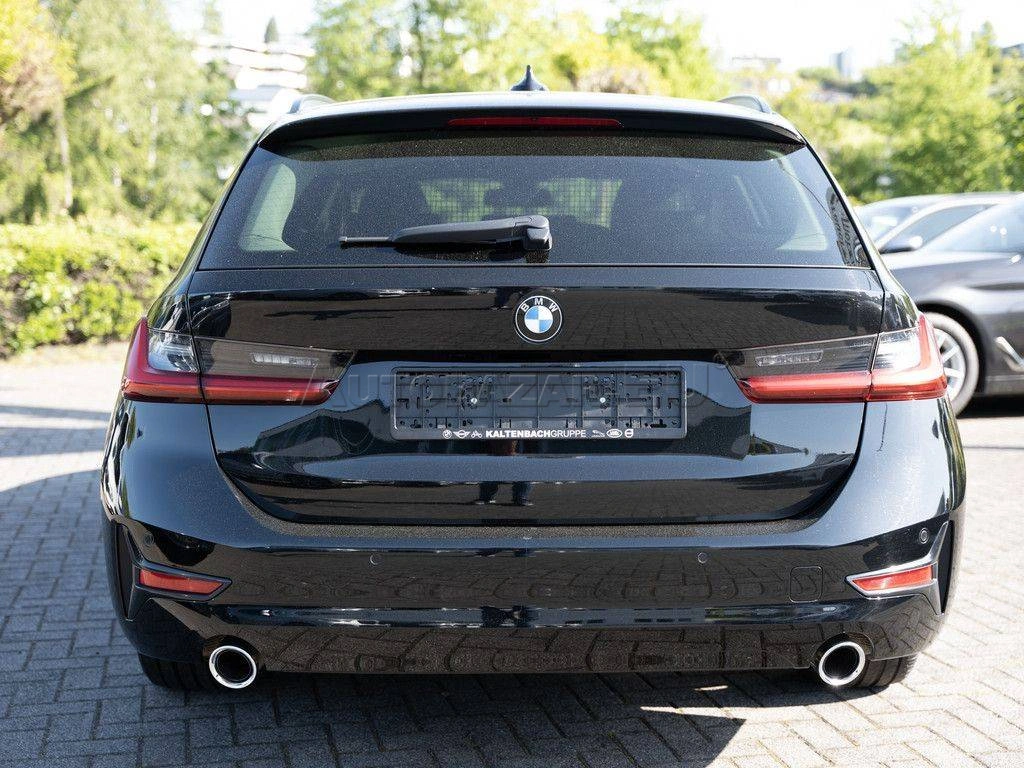 BMW Rad 3 Touring 330d  xDrive A/T