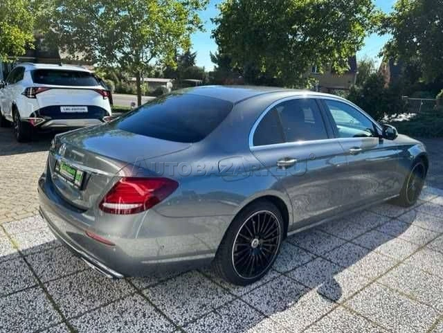 Mercedes-Benz E trieda Sedan 300 d A/T