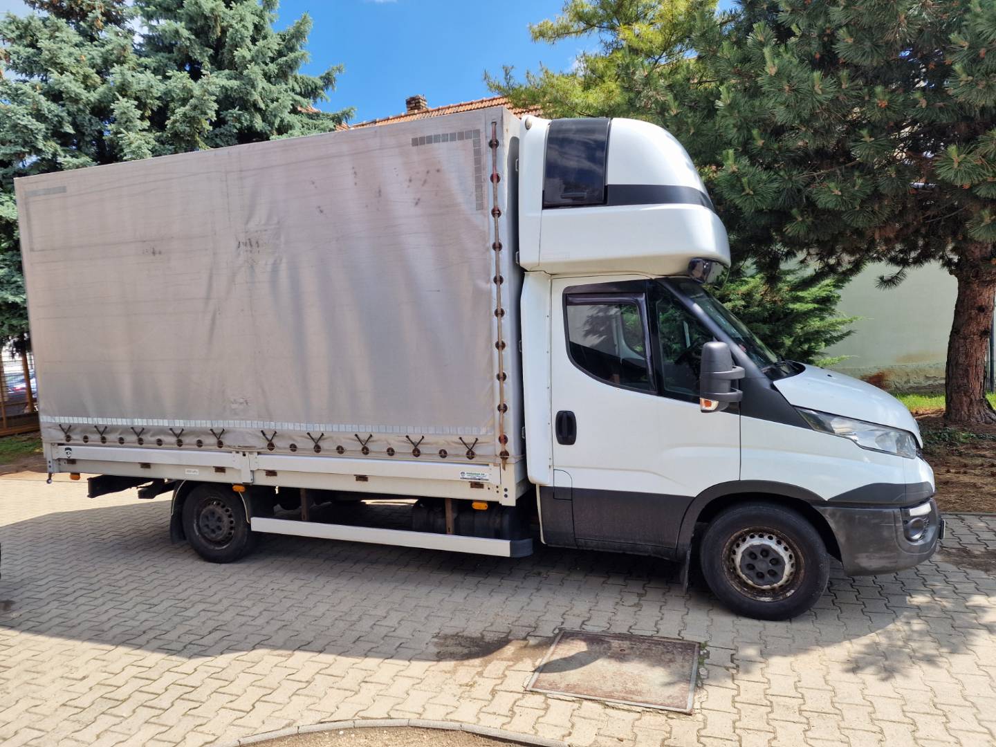 Iveco Daily 35 S 170, 125kW M6, 2Dv. BA Valník s Plachtou N1