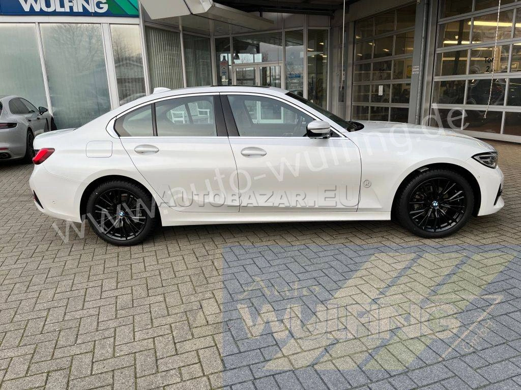 BMW Rad 3 320i A/T