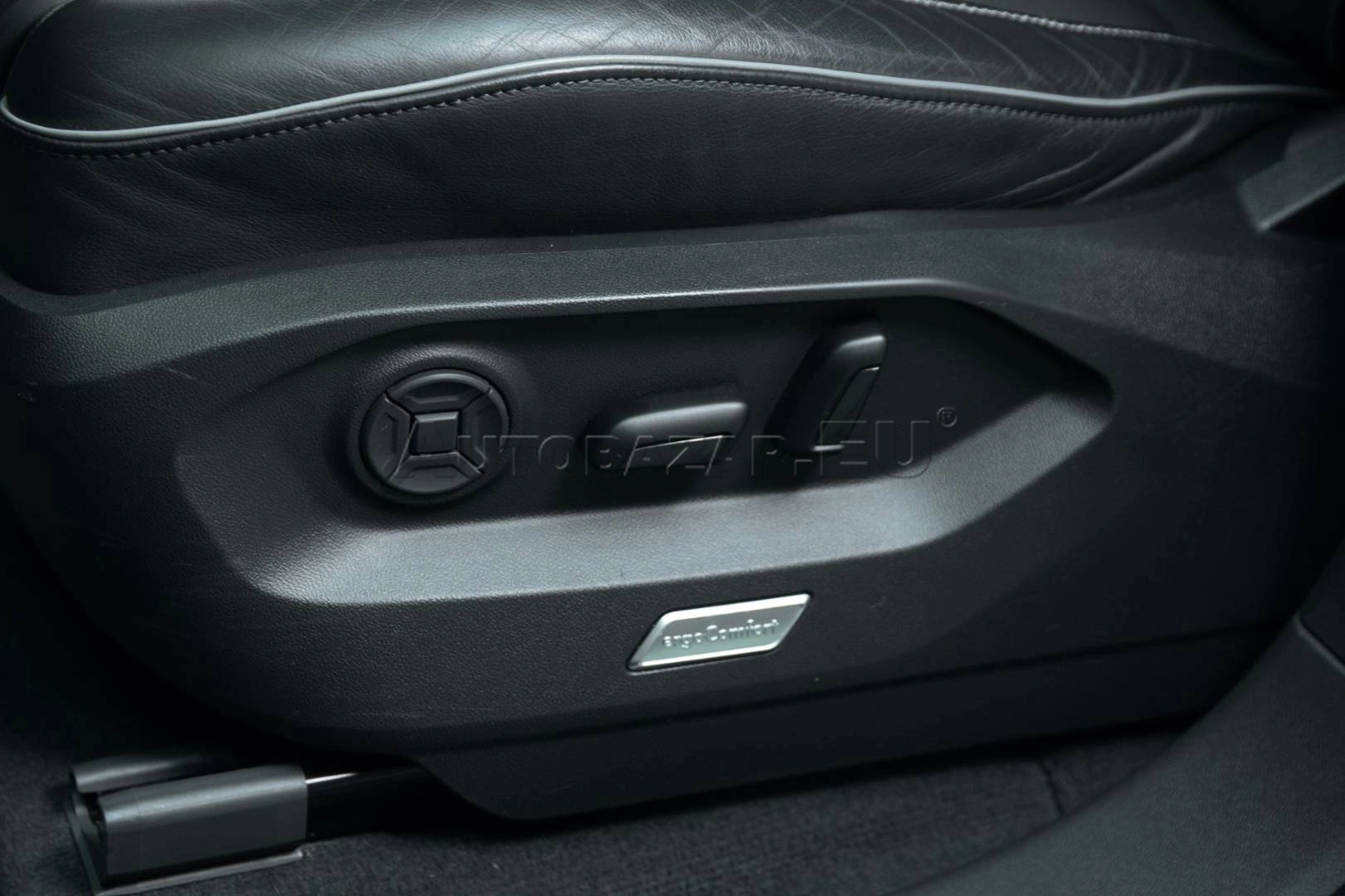 Volkswagen Touareg 2018 na predaj – fotografia 8