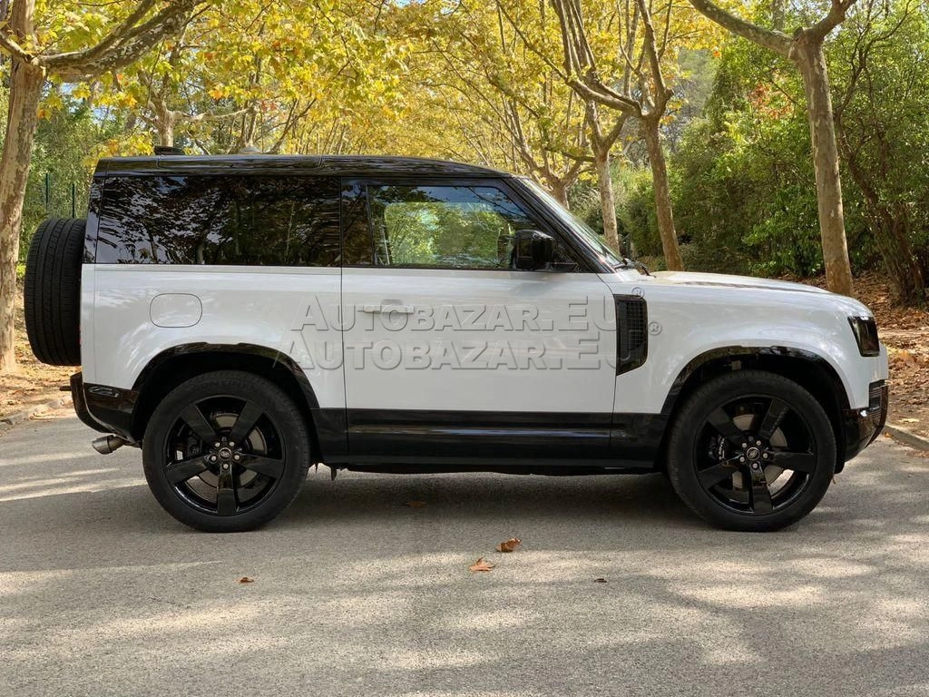 Land Rover Defender 90 5.0 V8 P525 A/T AWD