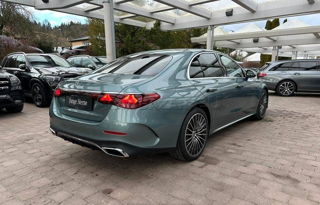 Mercedes-Benz E trieda Sedan Mercedes Benz  220 d AMG A/T