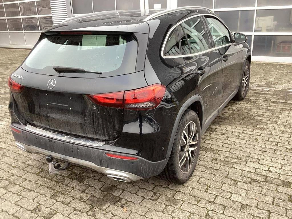 Mercedes-Benz GLA 200 d A/T