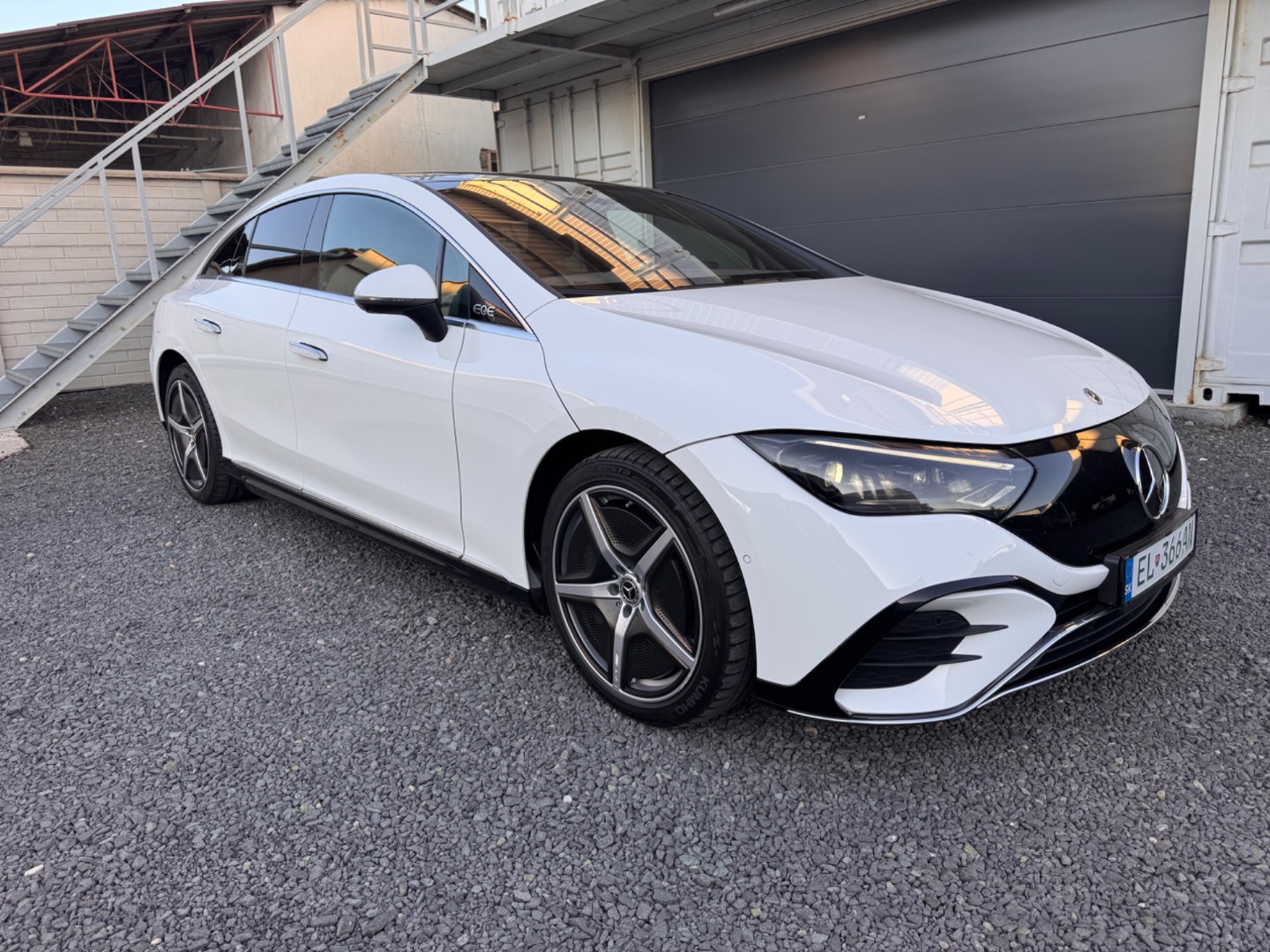 Mercedes-Benz EQE 350+