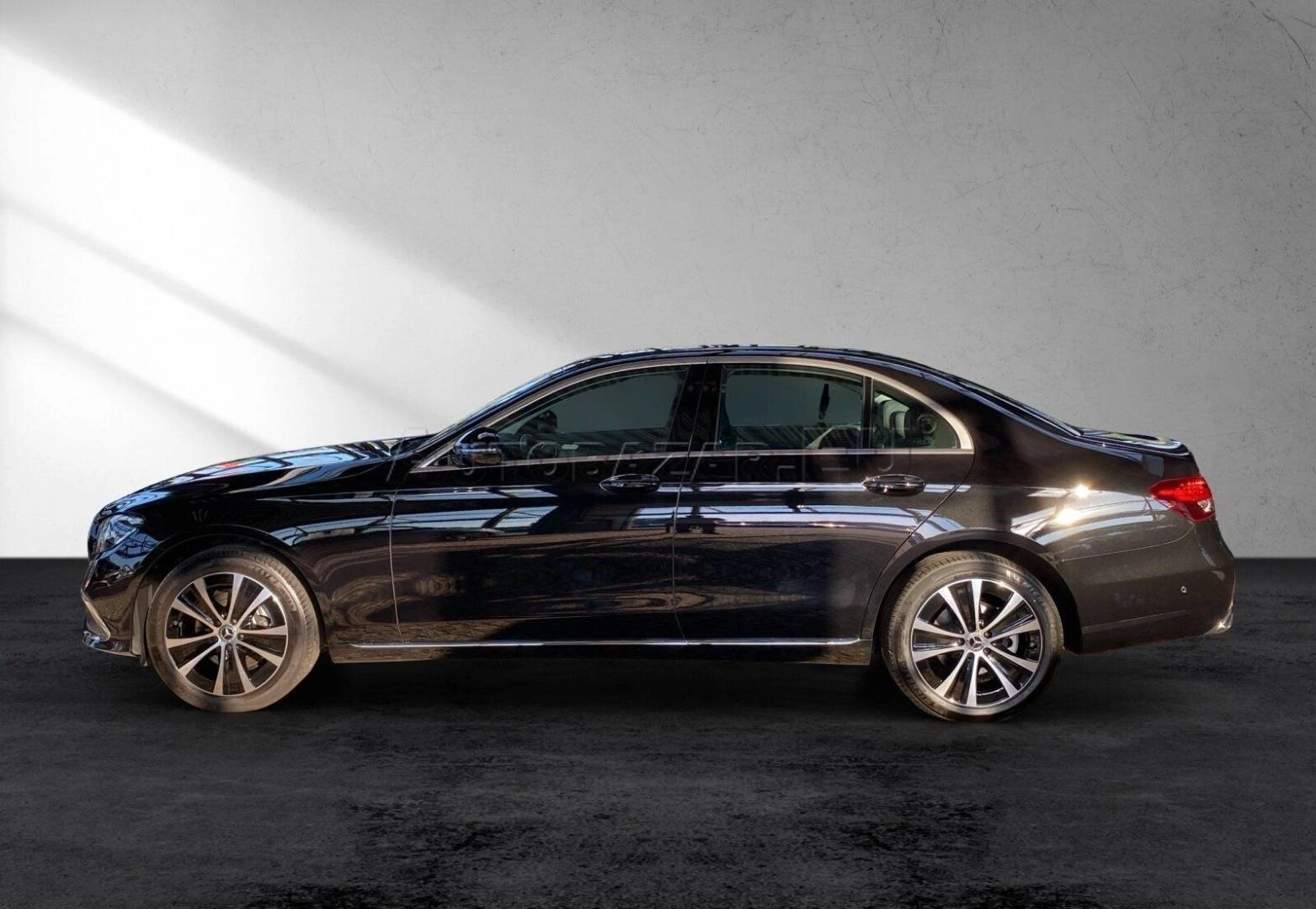 Mercedes-Benz E trieda Sedan 200 mHEV A/T