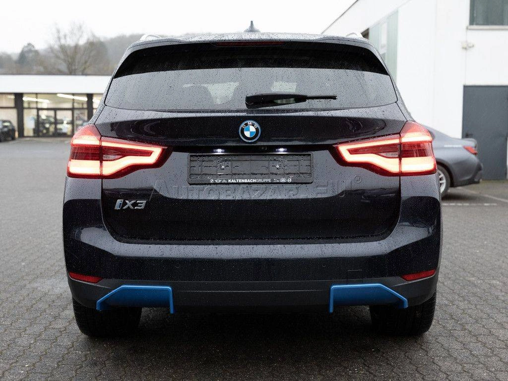 BMW iX3 A/T