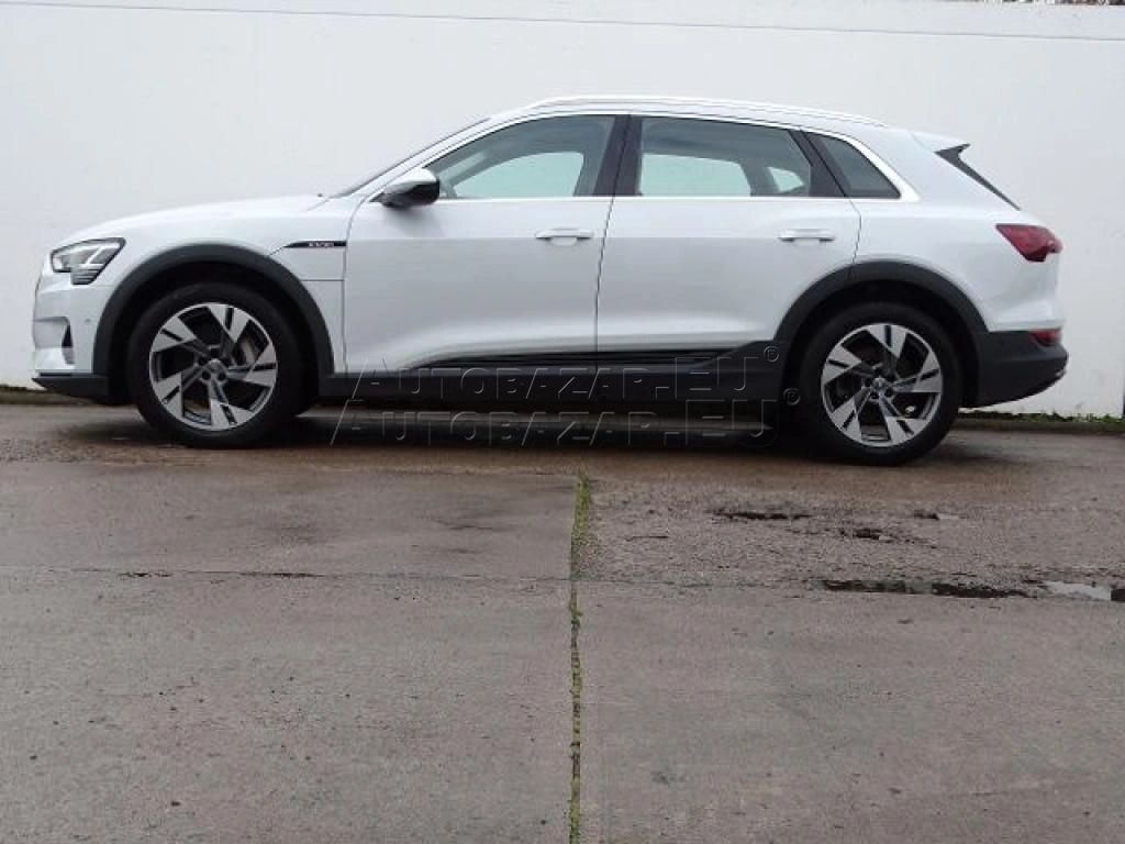 Audi e-tron 50 quattro