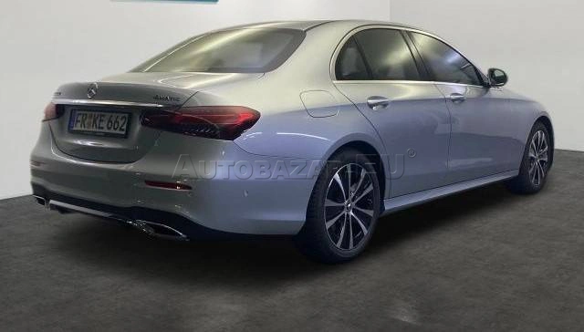 Mercedes-Benz E trieda Sedan 300 d mHEV 4MATIC A/T