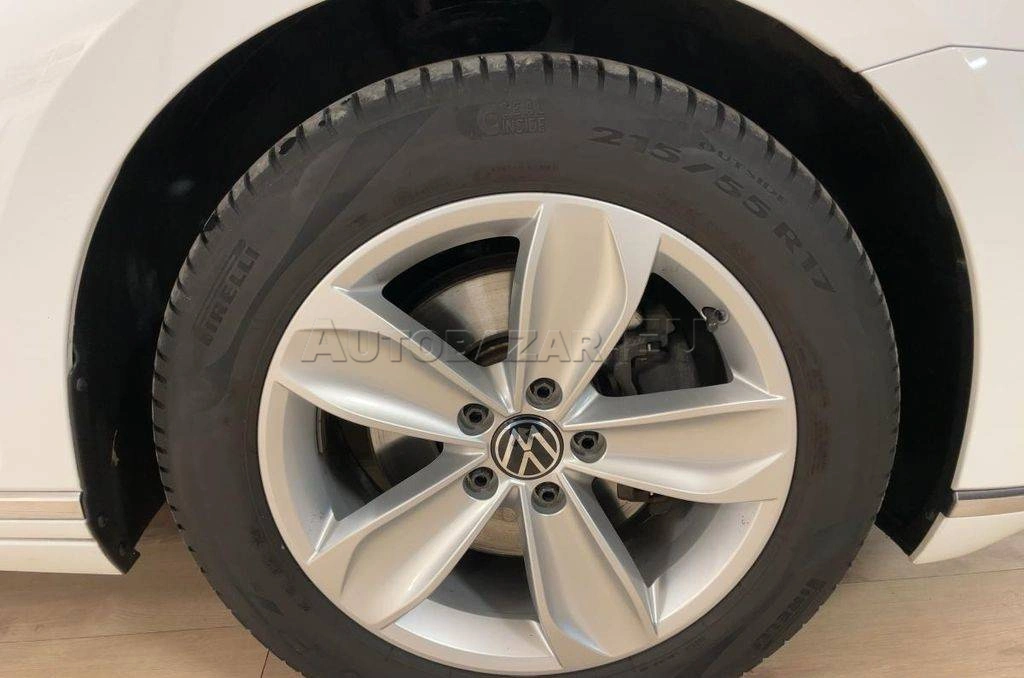 Volkswagen Passat 2.0 TDI EVO Elegance DSG