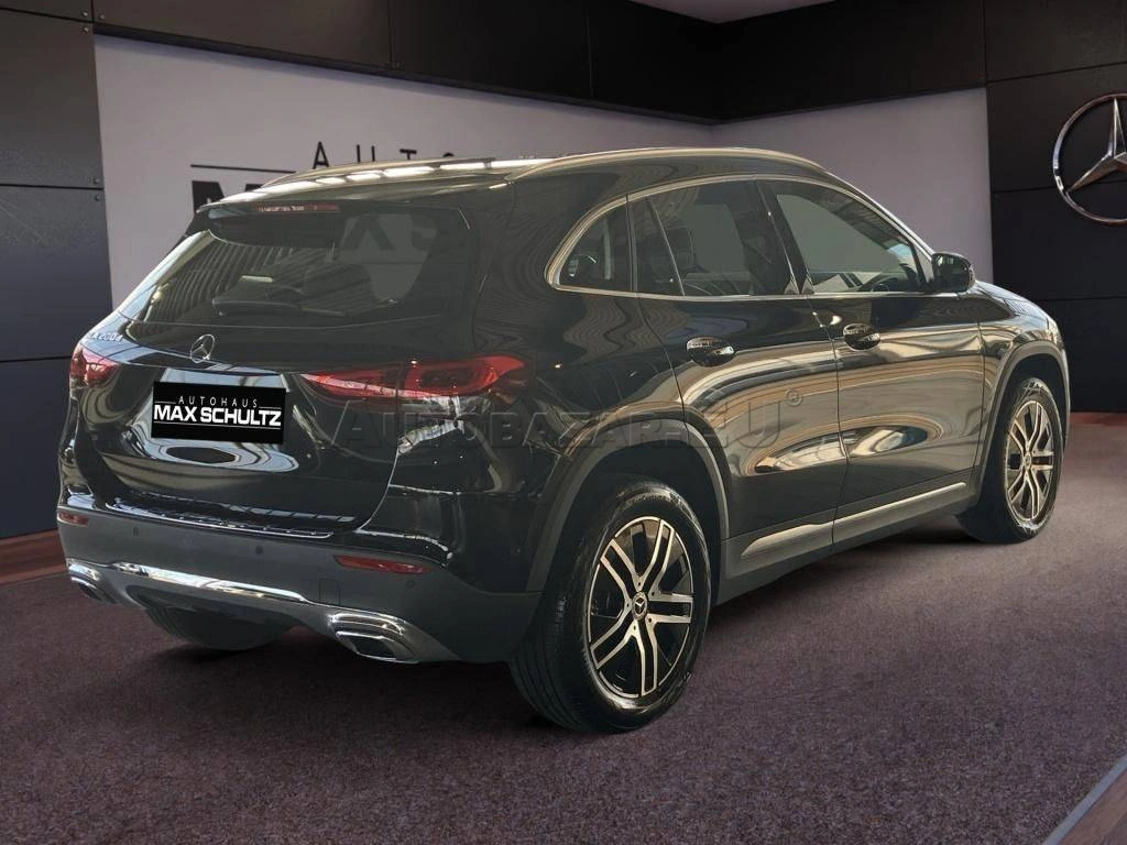 Mercedes-Benz GLA 200 d A/T