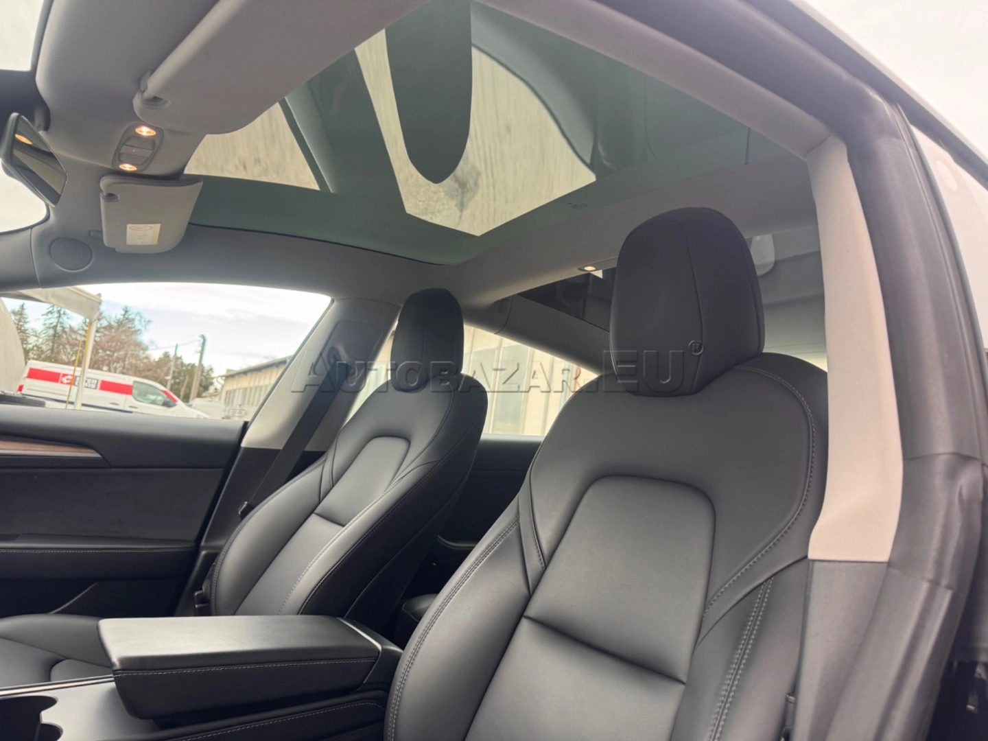 Tesla Model 3 2021 na predaj – fotografia 24