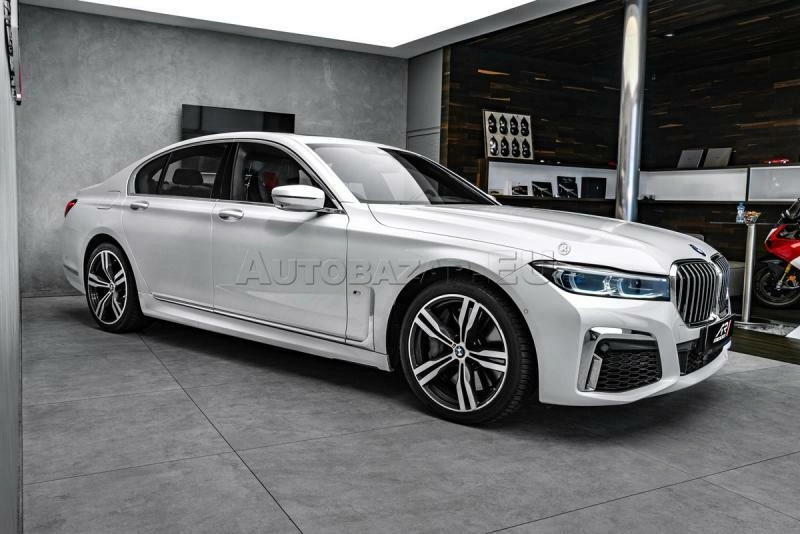 BMW 7 4.4 750i xDrive AT
