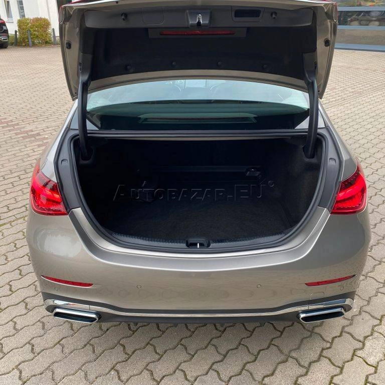 Mercedes-Benz C trieda Sedan 300 A/T
