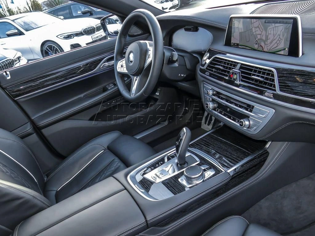 BMW rad 7 745e A/T