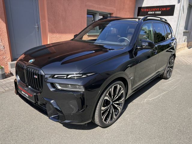 BMW X7 M60i Individual Sky masáže TOP