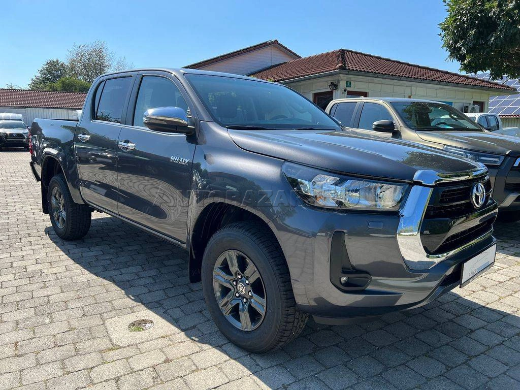 Toyota Hilux 4WD A/T