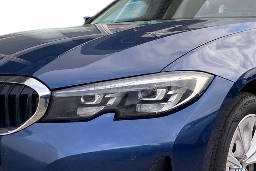 BMW Rad 3 Touring 330d  A/T
