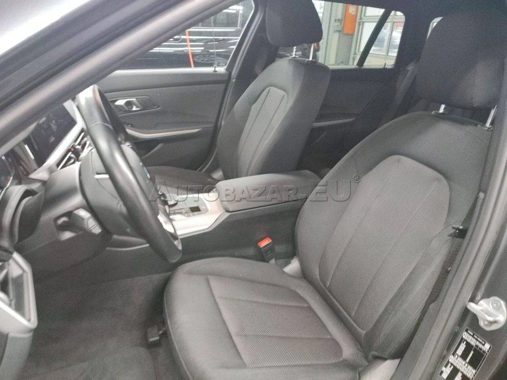 BMW Rad 3 Touring 320d  A/T