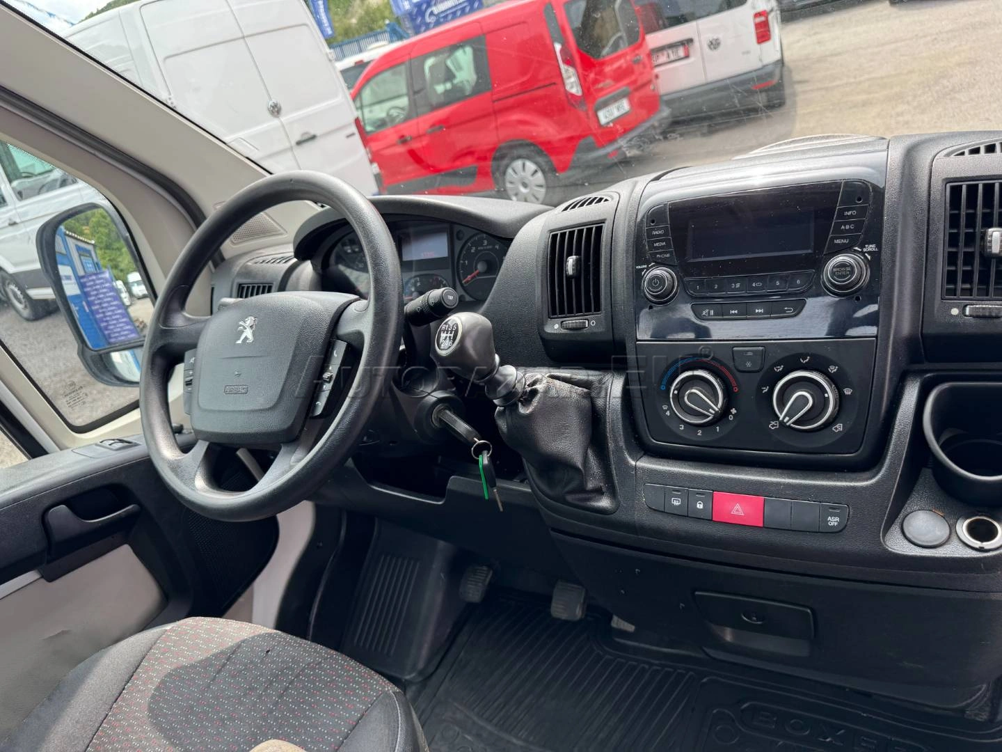 Peugeot Boxer 2019 na predaj – fotografia 26