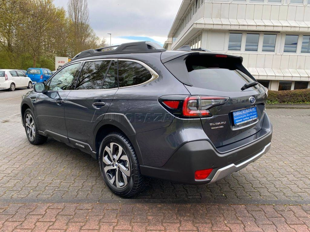 Subaru Outback 2.5i Platinum